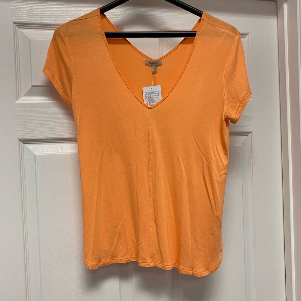 Bordeaux Orange Double V Rayon T-Shirt M NWT